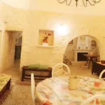 Guestrulli Charme E Tradizione Nella Valle D'itria لوكوروتوندو