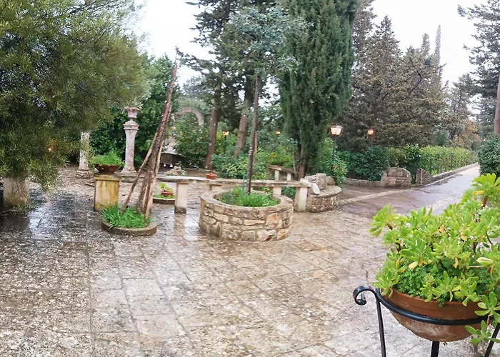Guestrulli Charme E Tradizione Nella Valle D'itria * 로코로톤도